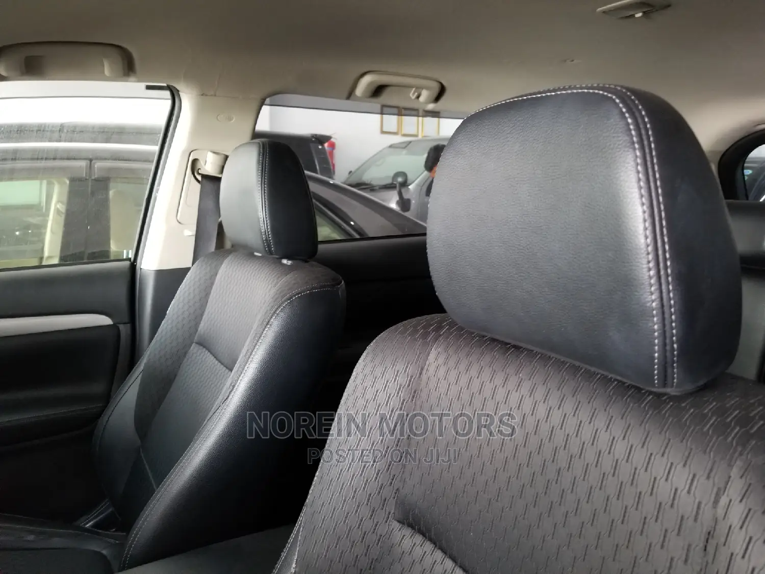 Mitsubishi Outlander 2015 Black