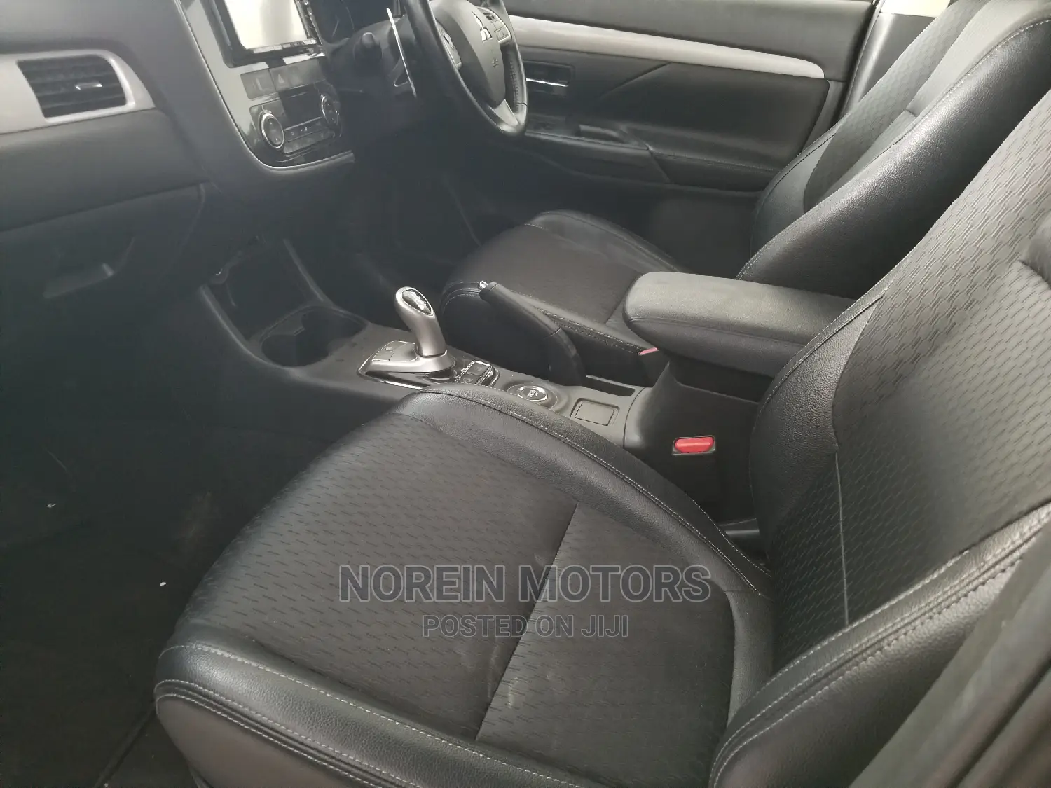 Mitsubishi Outlander 2015 Black