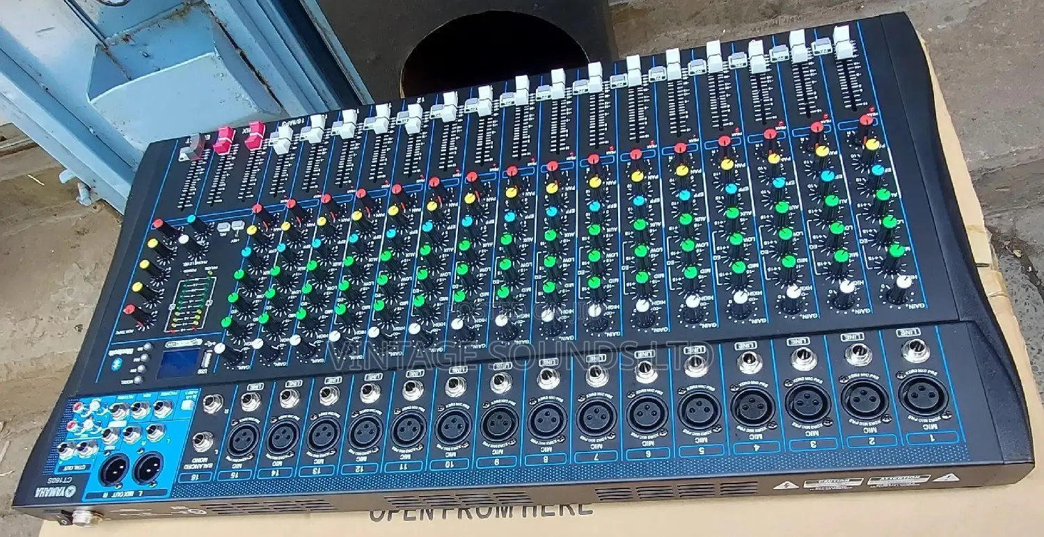 16 Channel Plain Mixer