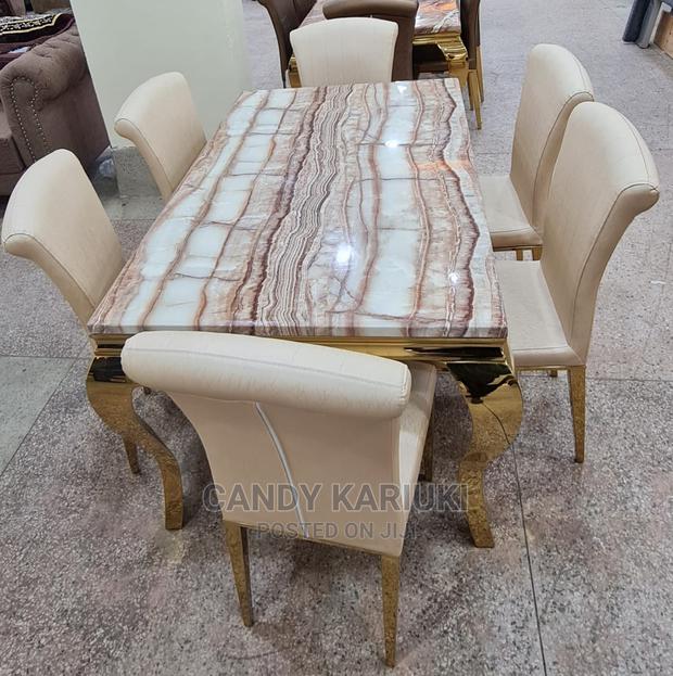 Pure Marble Dining Table With 6 Seats