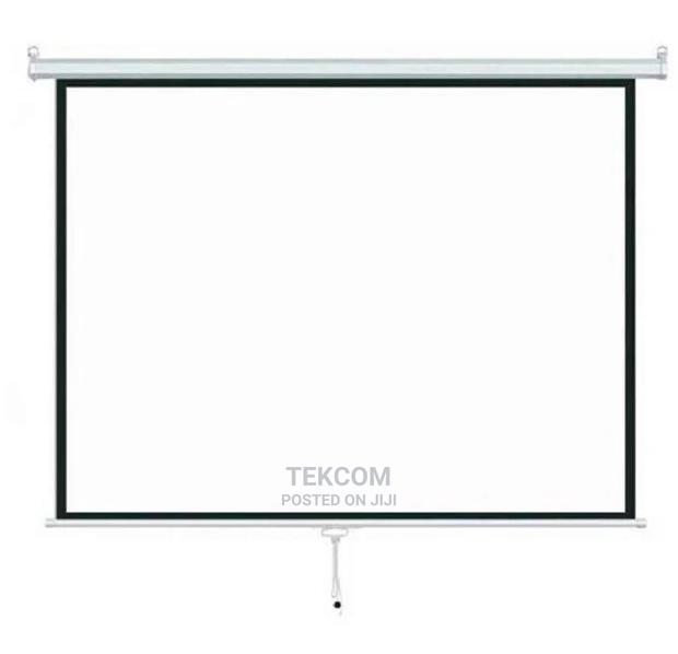 Manual Wall Mount 70 X 70 Projector Screen - main view