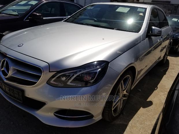 Mercedes-Benz E200 2014 Silver - thumbnail 2