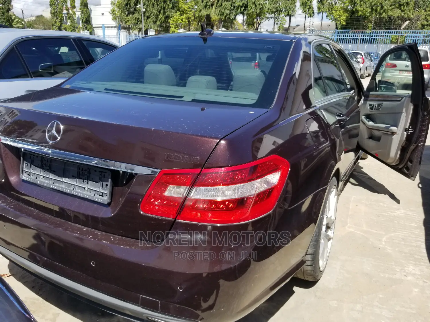 Mercedes-Benz E250 2013 Brown