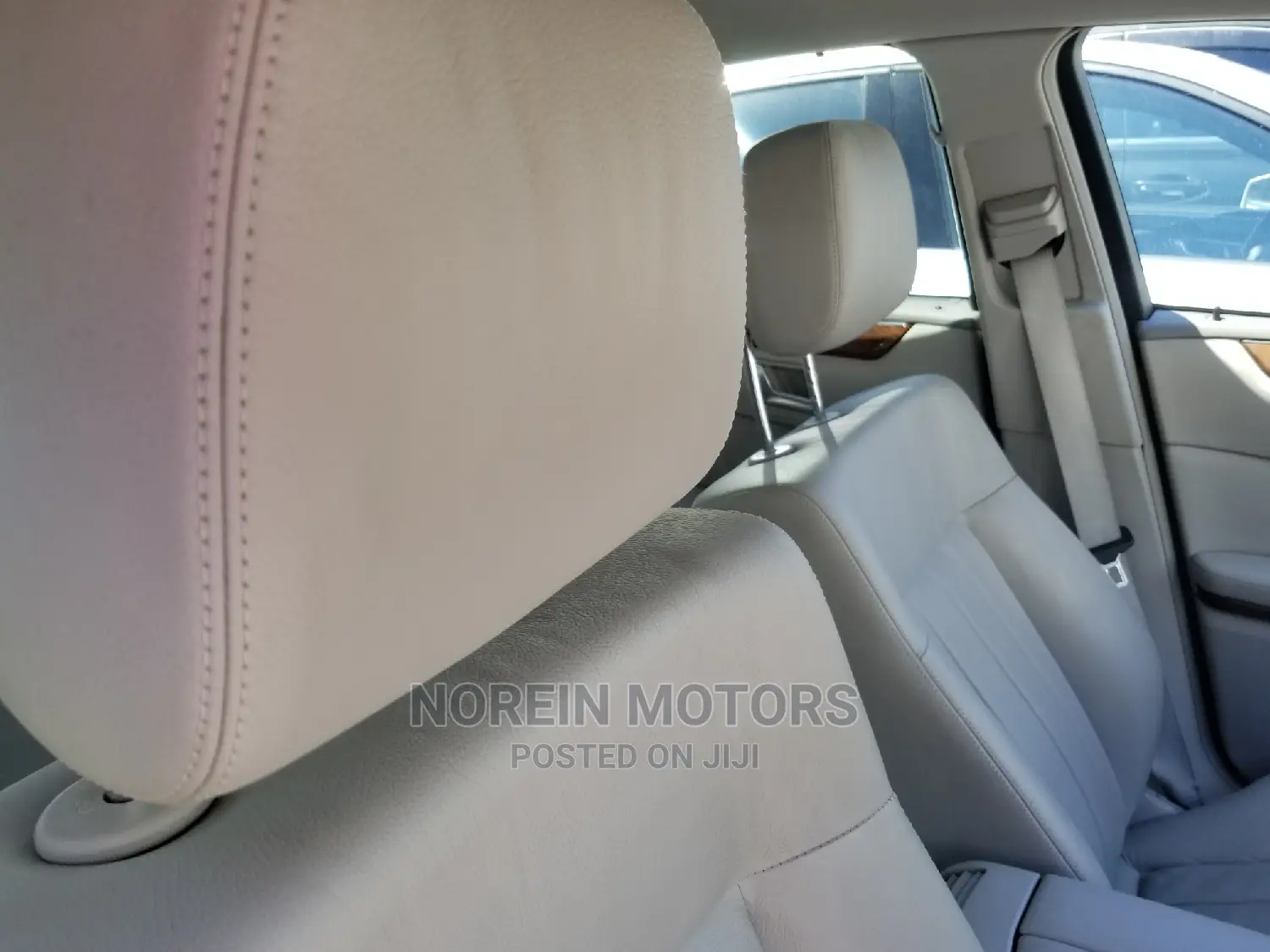 Mercedes-Benz E250 2013 Brown