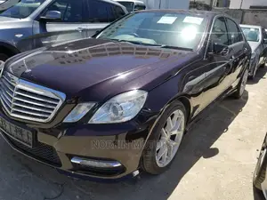 Mercedes-Benz E250 2013 Brown