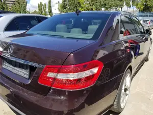 Mercedes-Benz E250 2013 Brown