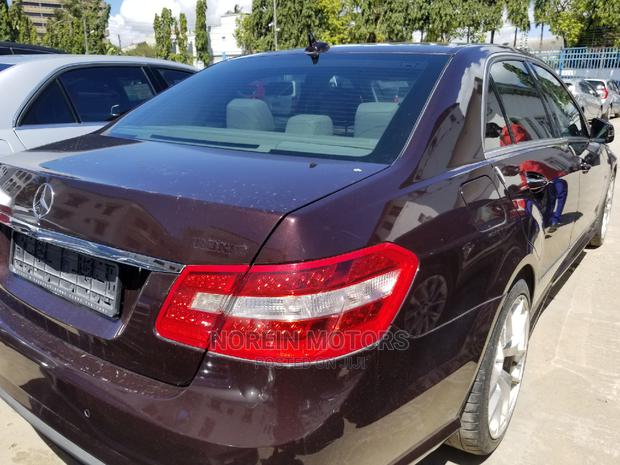 Mercedes-Benz E250 2013 Brown - thumbnail 4