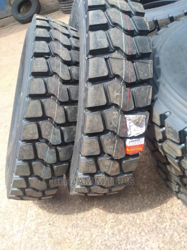 Roadshine Tires Sizes 11R22.5 Tubeless 16ply Rating.
