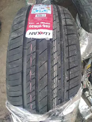 Quality Luxan Tires Sizes 285/50r20 for V8.