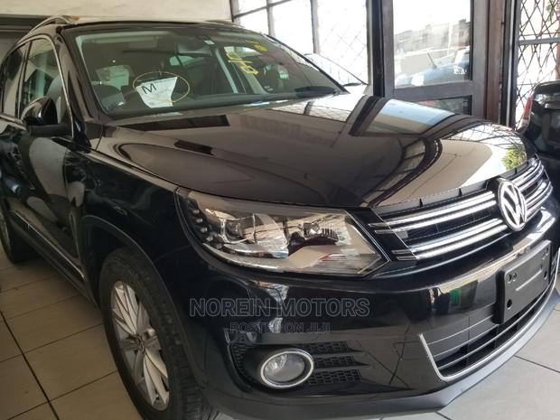 Volkswagen Tiguan 2014 Black - thumbnail 2