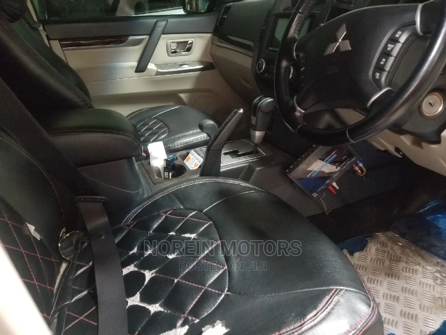 Mitsubishi Pajero 2014 Gold
