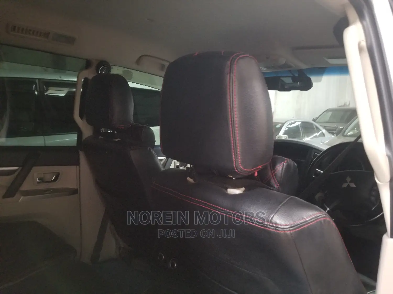 Mitsubishi Pajero 2014 Gold