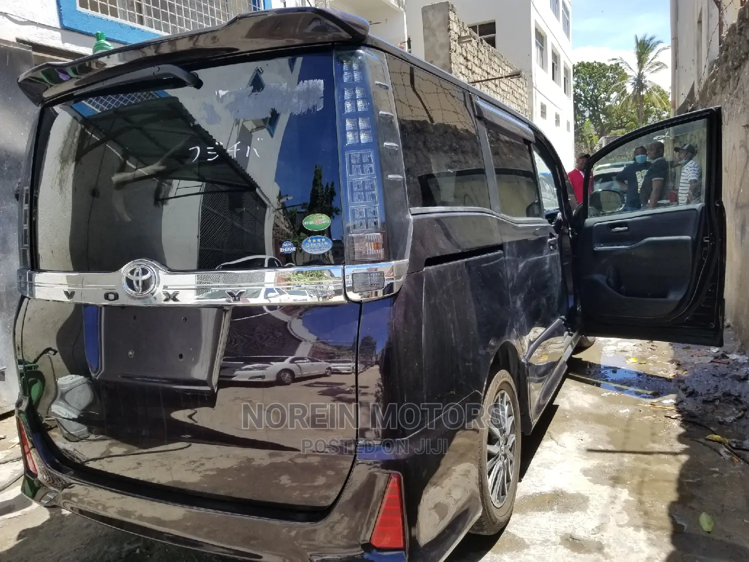 Toyota Voxy 2015 Purple