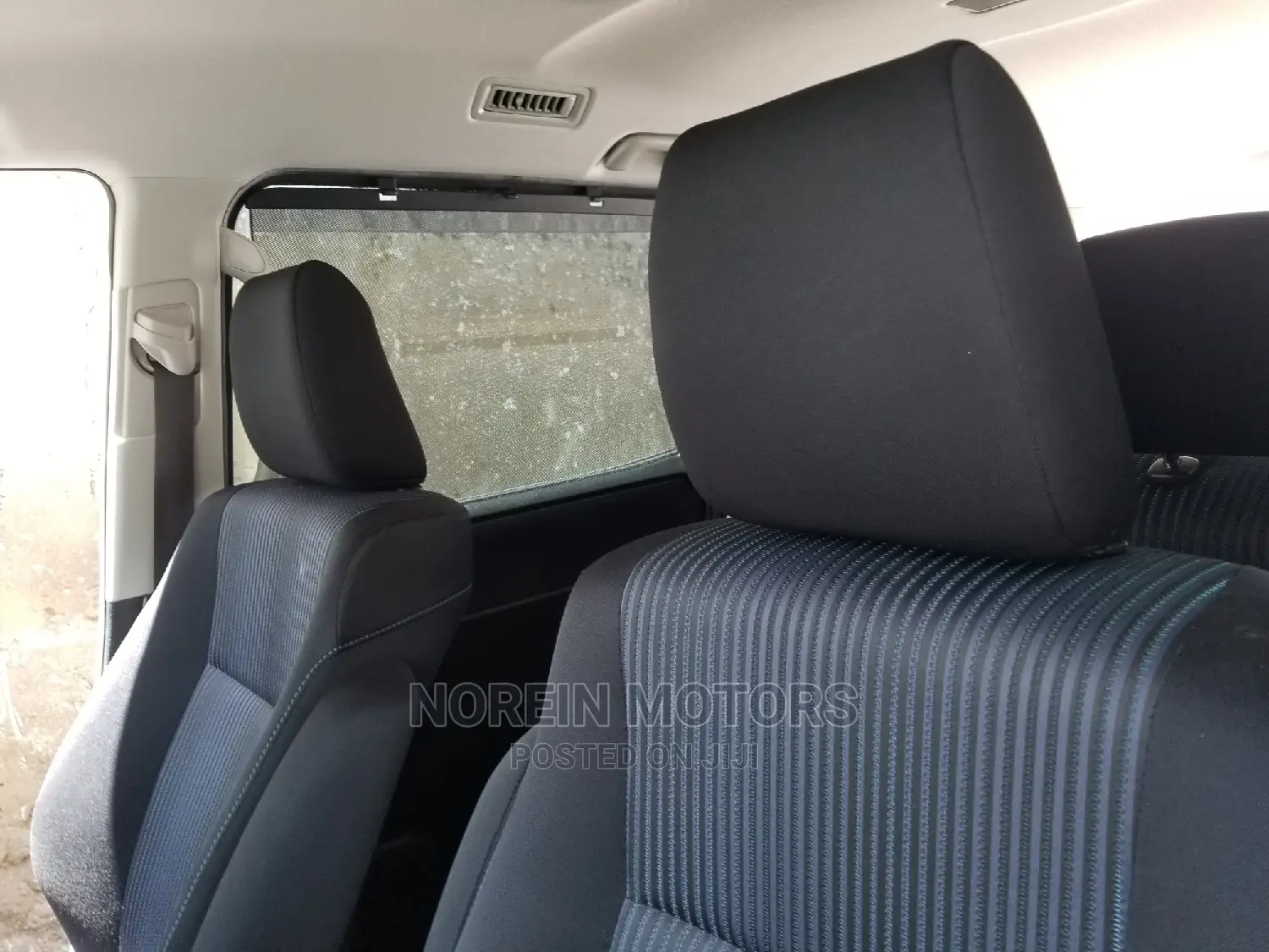 Toyota Voxy 2015 Purple
