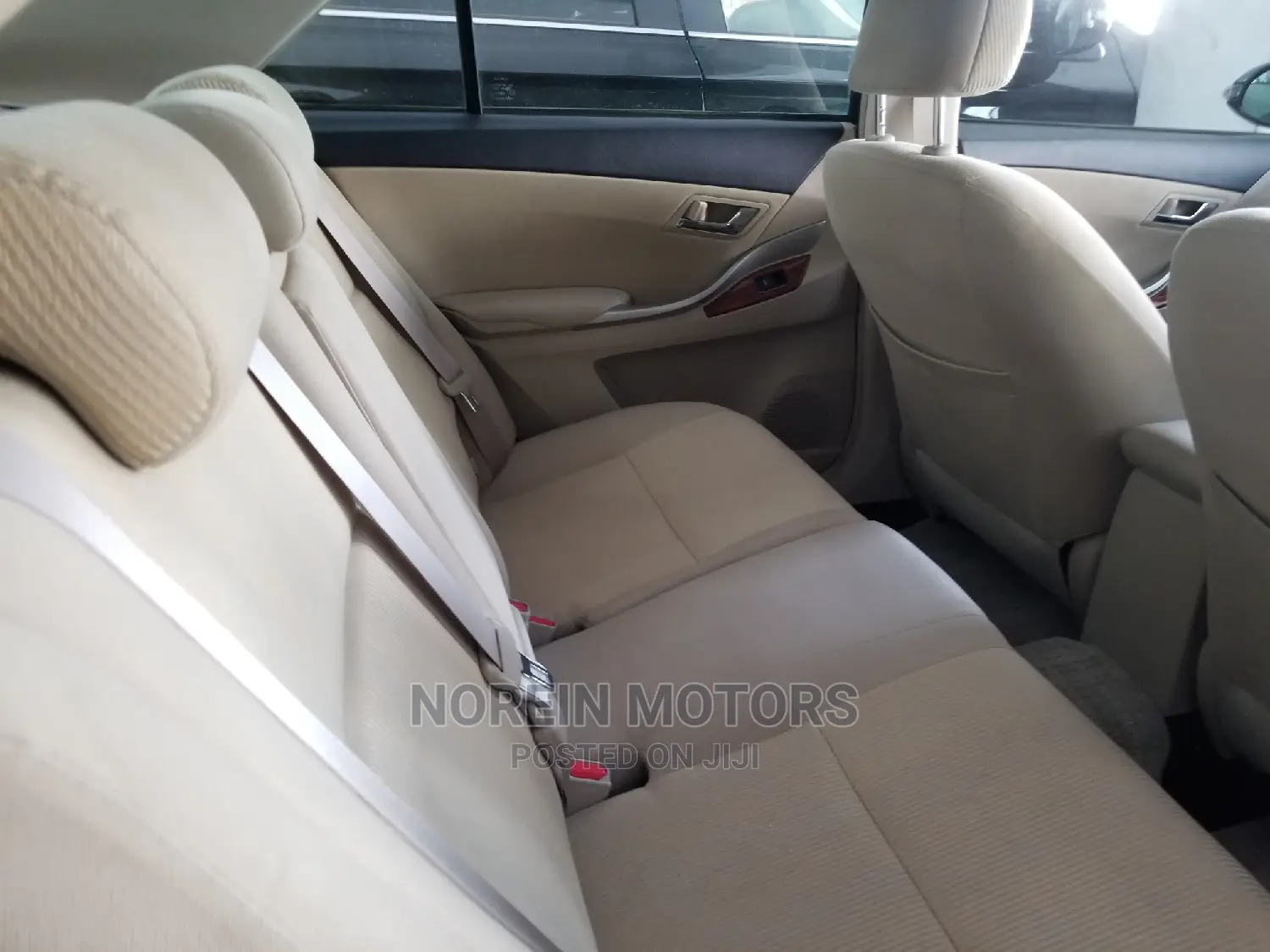 Toyota Premio 2015 Black