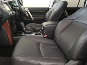 Toyota Land Cruiser Prado 2014 Gray