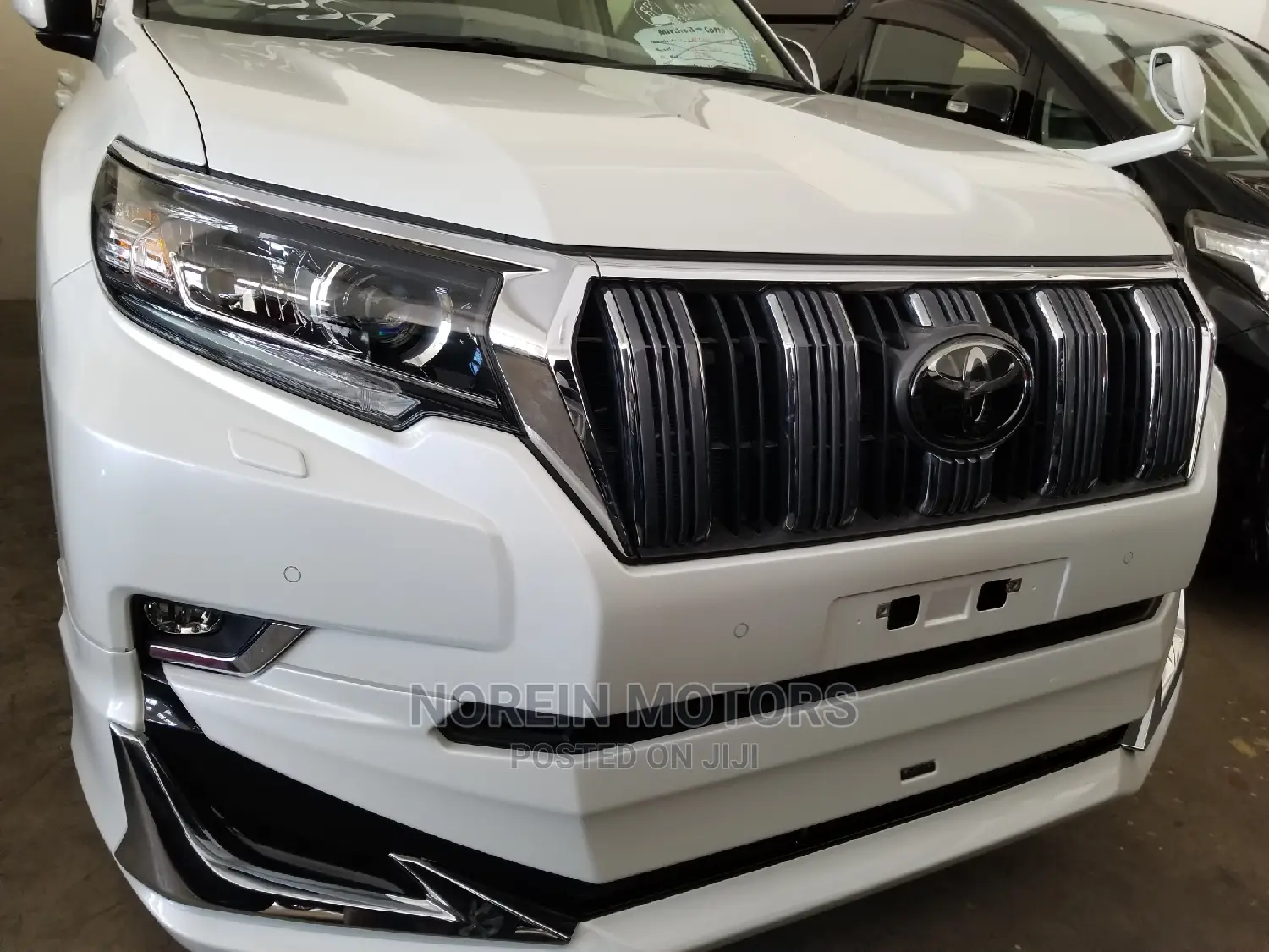 Toyota Land Cruiser Prado 2017 White