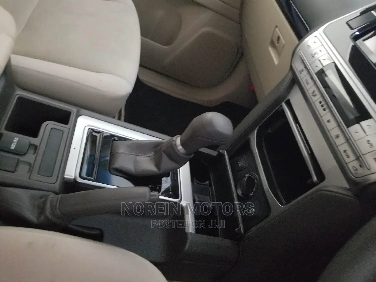 Toyota Land Cruiser Prado 2017 White