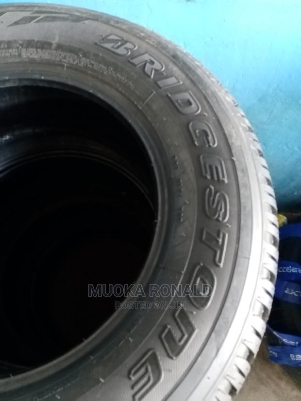 265/65r17 Bridgestone Tyre Made In Japan - thumbnail 3