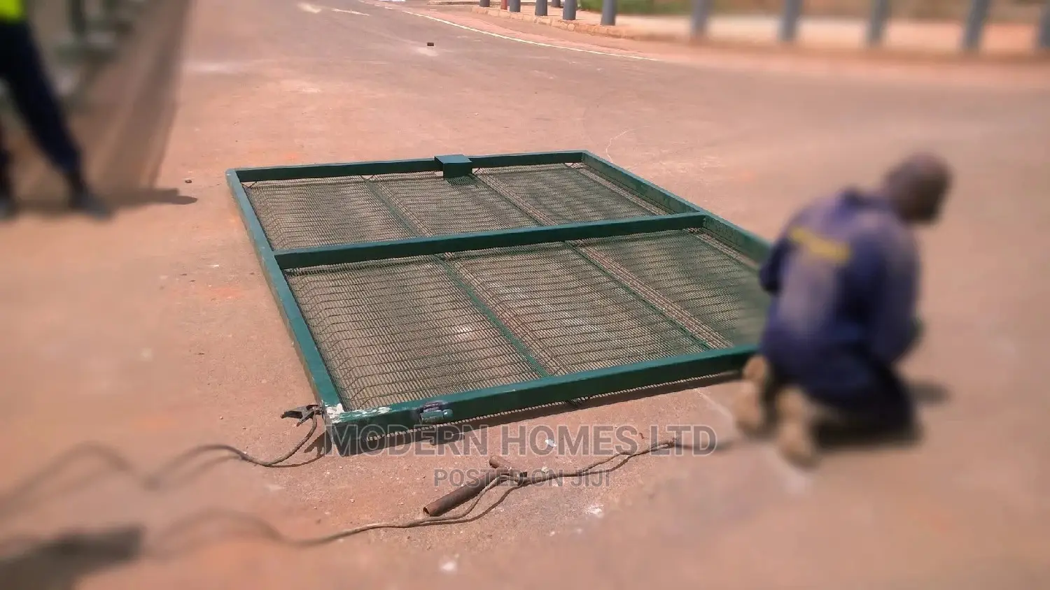 Expert Anti Climb Mesh Fence Installation