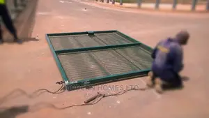 Expert Anti Climb Mesh Fence Installation