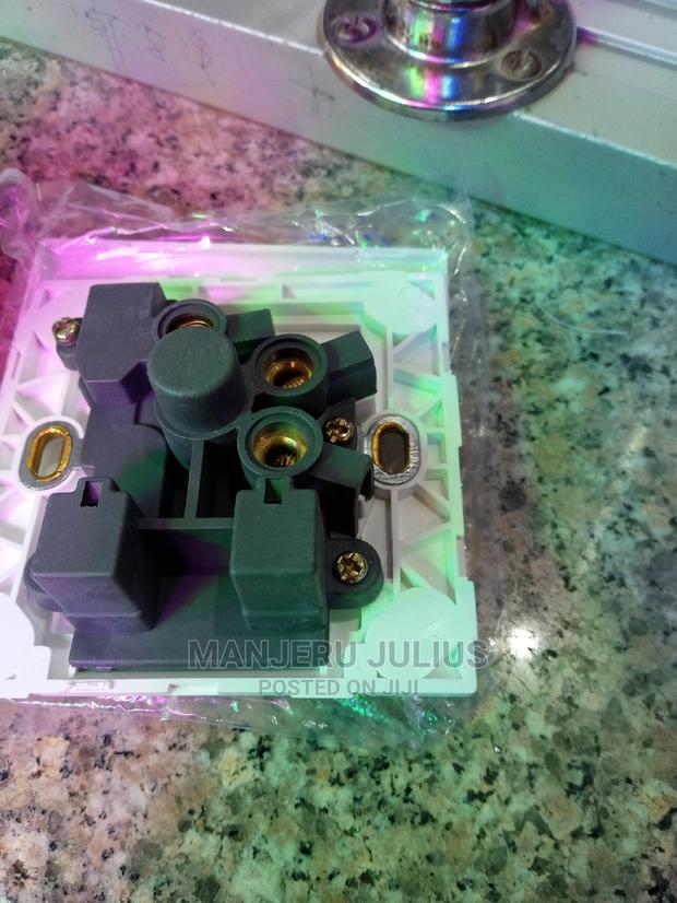 15amp Single Socket - thumbnail 3