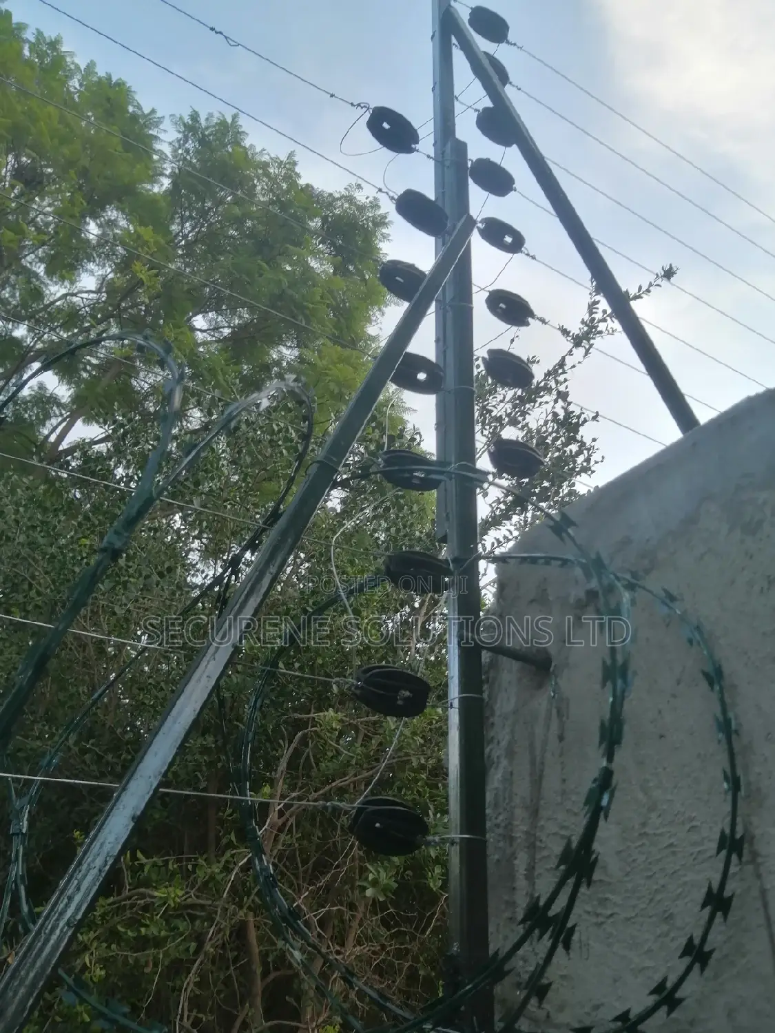 Electric Fence And Razor Wire Materials Site Supplies