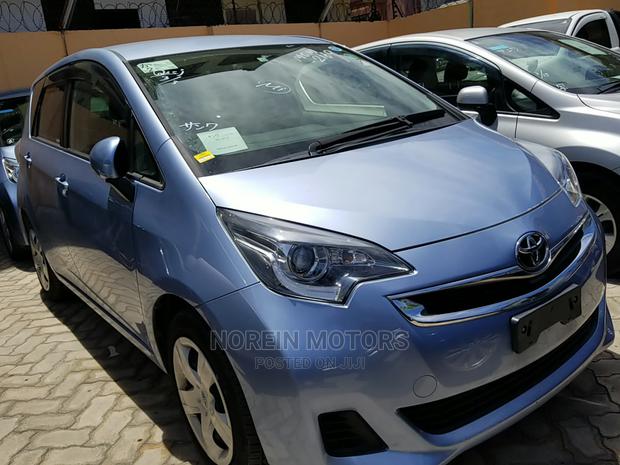 Toyota Ractis 2015