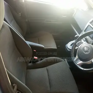 Toyota Ractis 2014 Blue