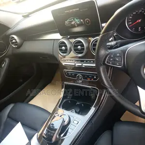 Mercedes-Benz C200 2015 Red