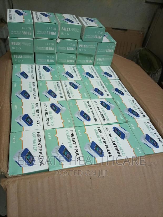 Pulse Oximeter - thumbnail 3