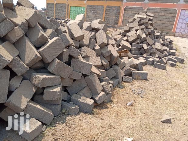 Ndarugo/Machine Cut Stone - thumbnail 3