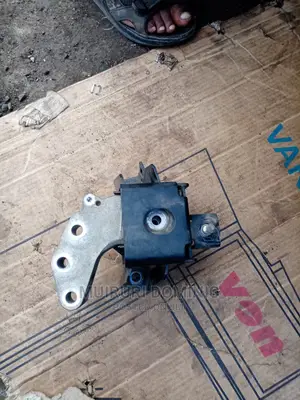 Engine Mounting Suzuki Swift
