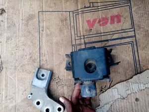 Engine Mounting Suzuki Swift
