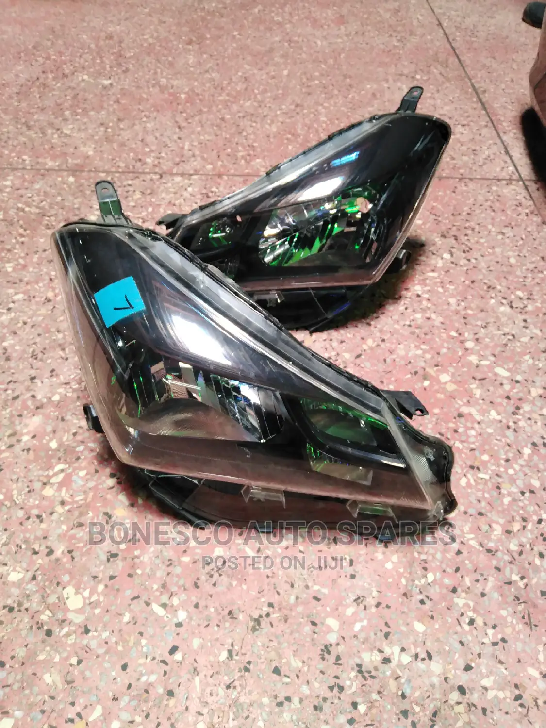 Toyota Vitz 2014 Model Nonxenon Headlights