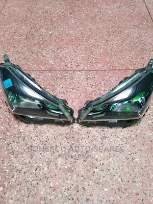 Toyota Vitz 2014 Model Nonxenon Headlights