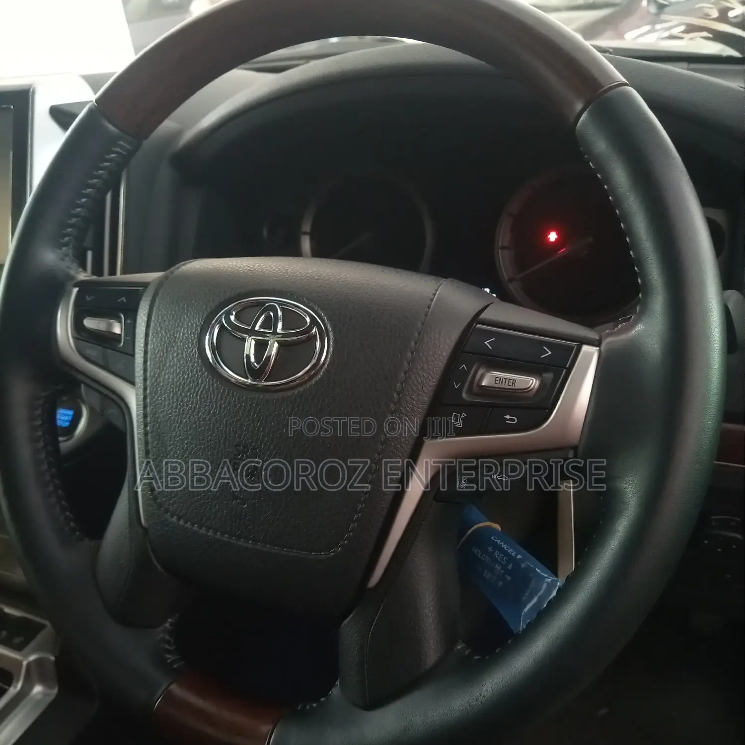 Toyota Land Cruiser 2017 4.6 V8 ZX Black
