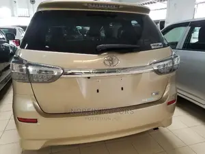Toyota Wish 2015 Green