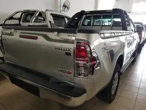 Toyota Hilux 2014