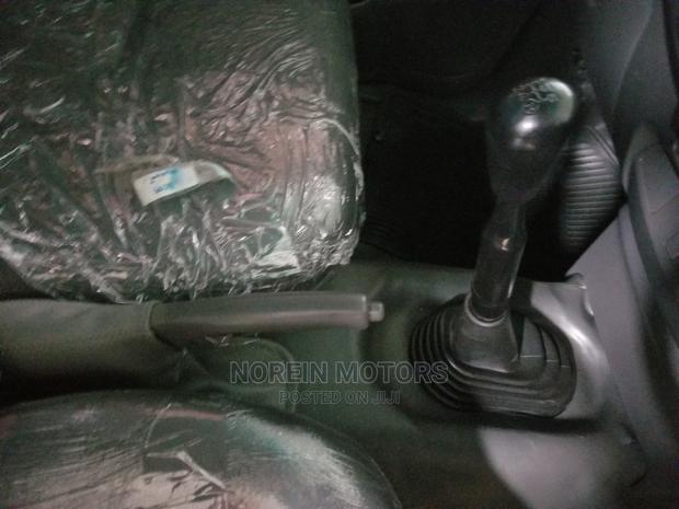 Toyota Hilux 2014 Silver - thumbnail 5