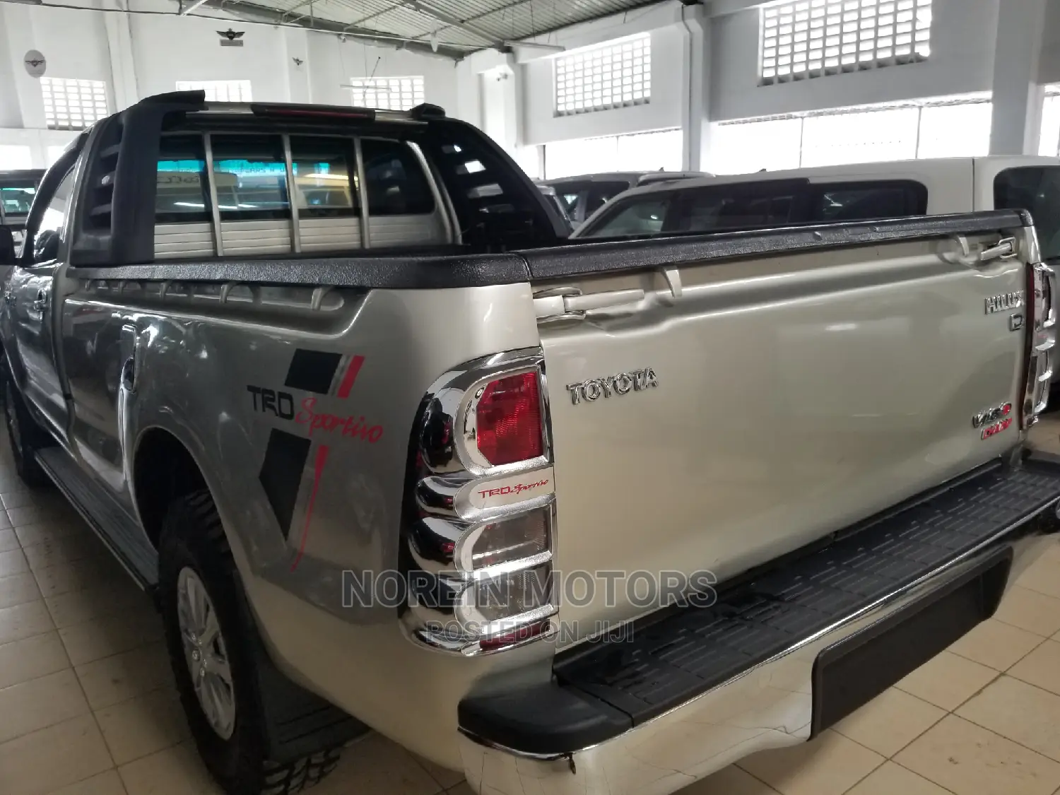 Toyota Hilux 2014 Silver