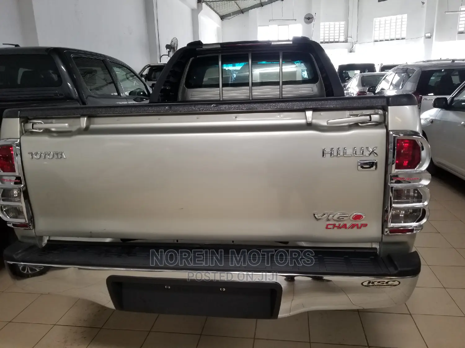 Toyota Hilux 2014 Silver