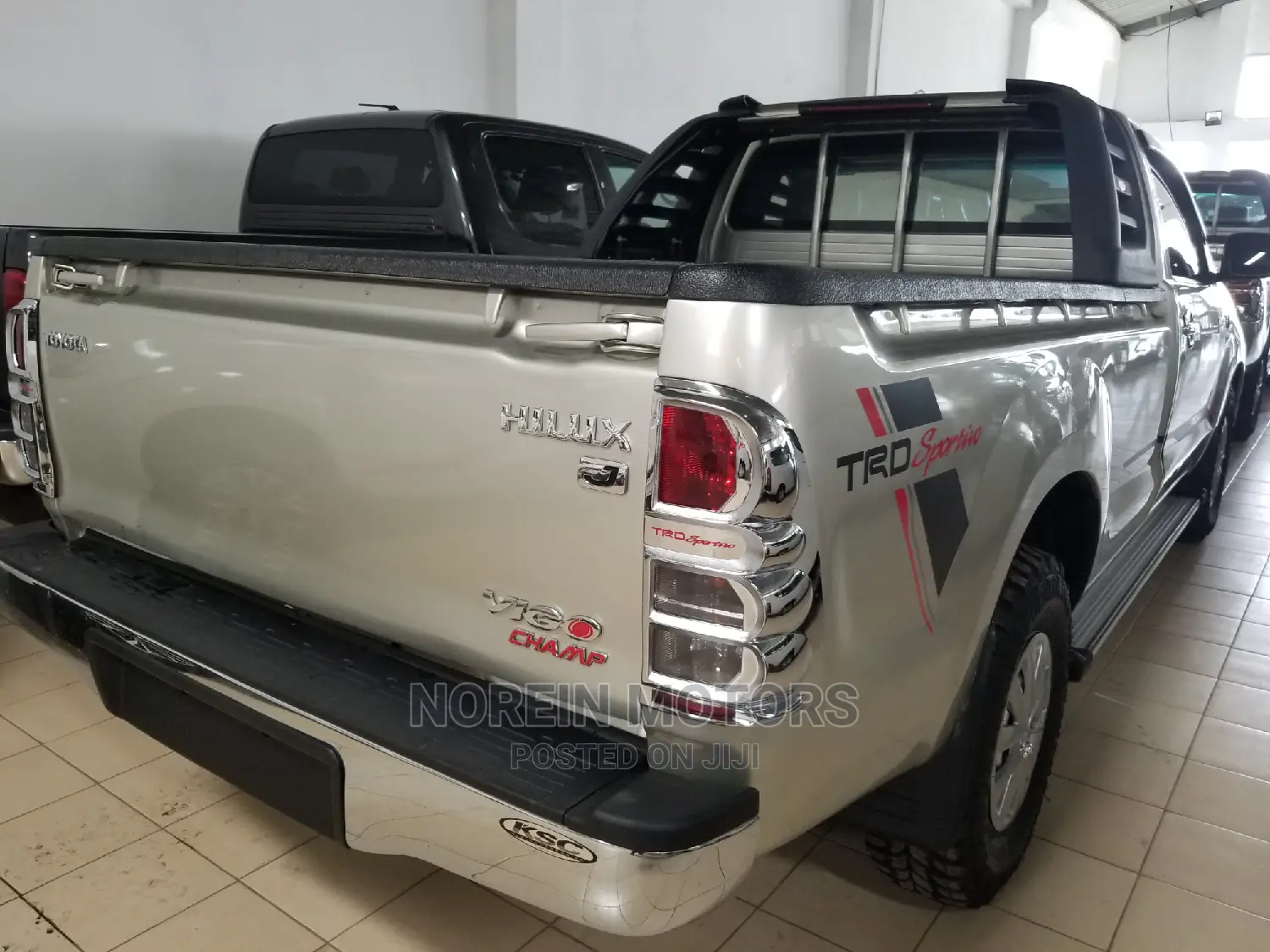 Toyota Hilux 2014 Silver