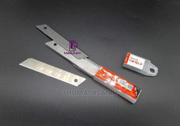 10pcs Utility Cutter Box Cutter Knife Blades - thumbnail 2