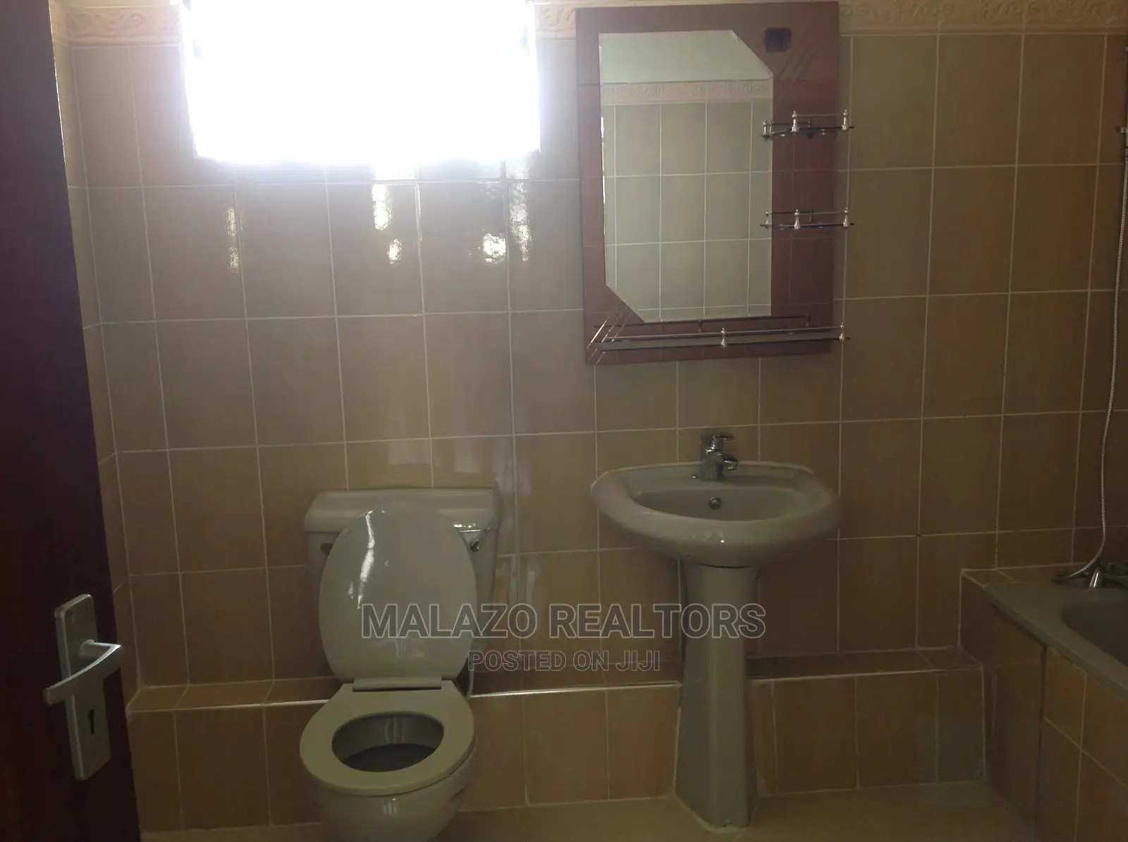 3bdrm Townhouse/Terrace in Kiungani, Gateway Mall Area for sale
