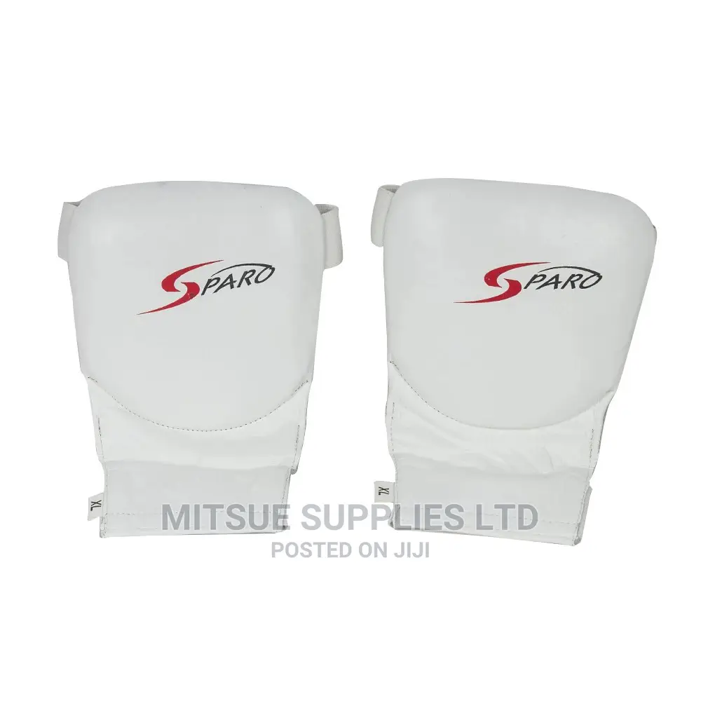 A Pair of Karate Mittens Without Thumb