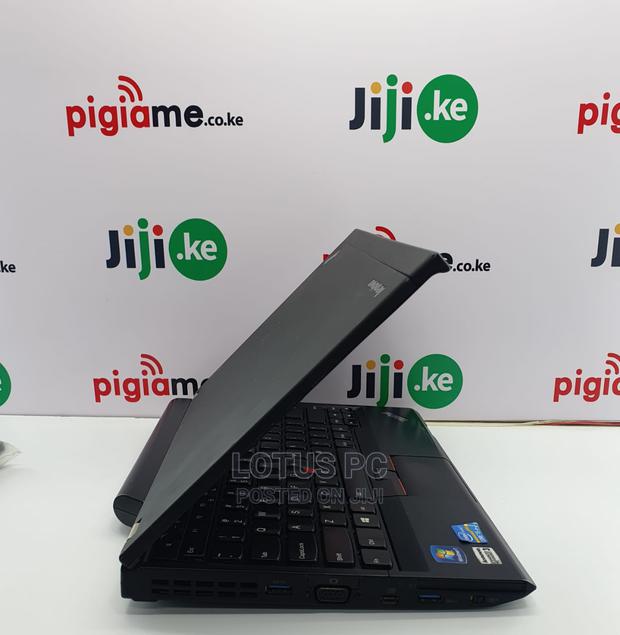 Laptop Lenovo ThinkPad X220 4GB Intel Core I5 HDD 500GB - main view