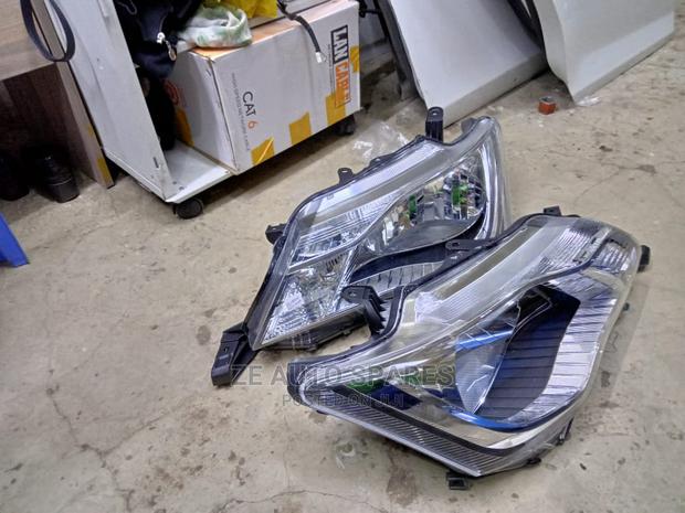 Fielder/Axio 161 Headlights
