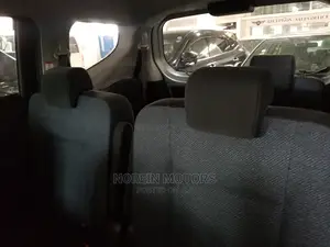 Toyota Sienta 2015 Silver