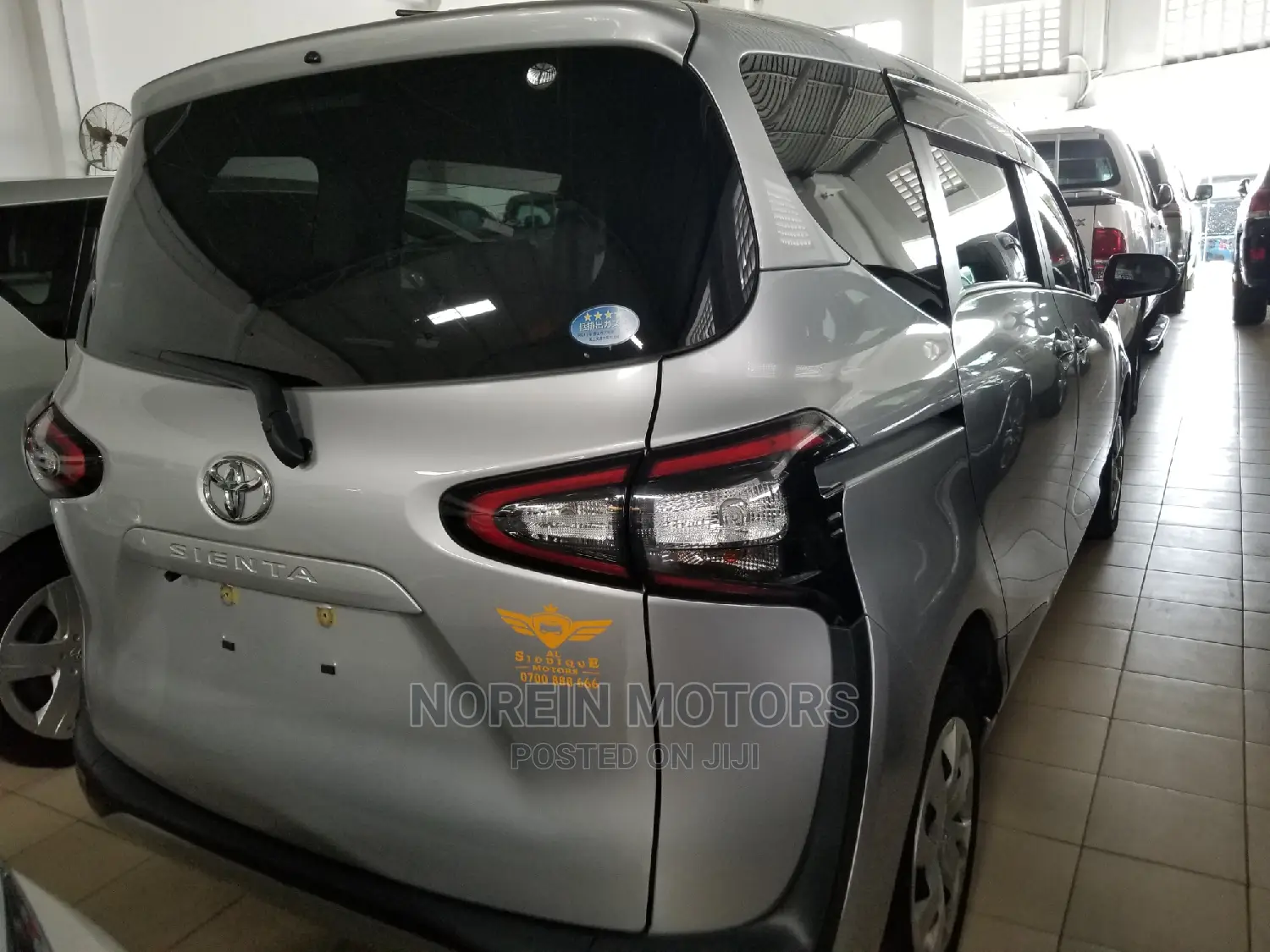 Toyota Sienta 2015 Silver